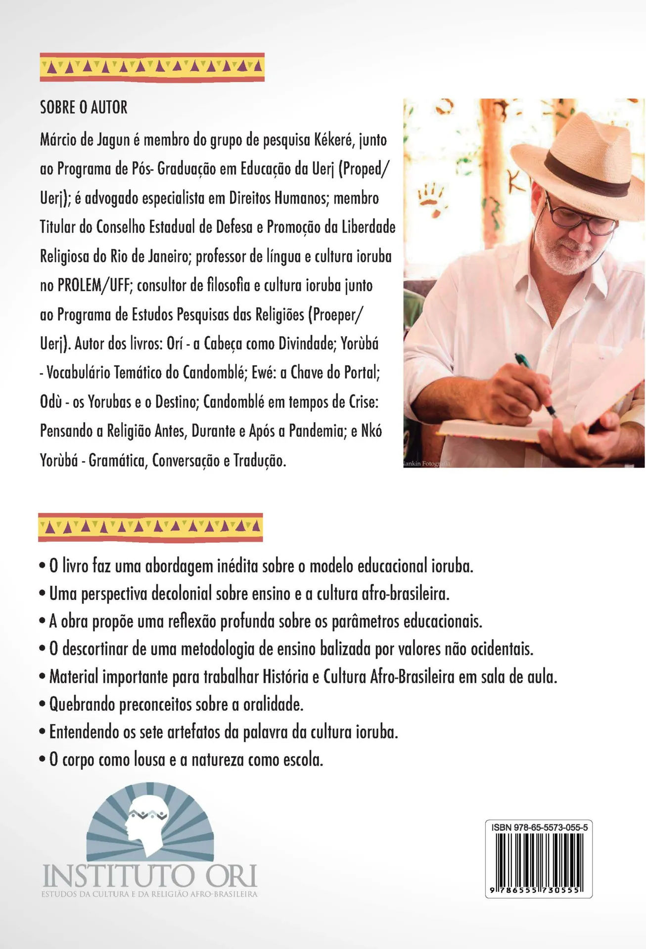 A sala de aula não cabe no mundo - Compreendendo a nagologia educacional e suas metodologias singulares A sala de aula não cabe no mundo - Compreendendo a nagologia educacional e suas metodologias singulares Quarta Capa